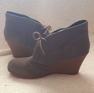 MIA Pampa Suede Wedge Gray Booties 8.5